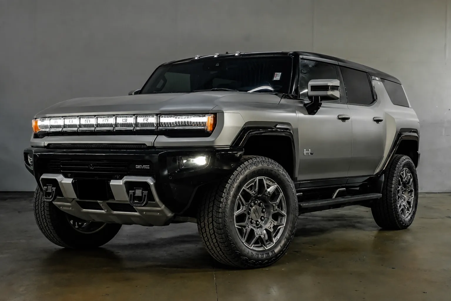 2024 GMC Hummer EV