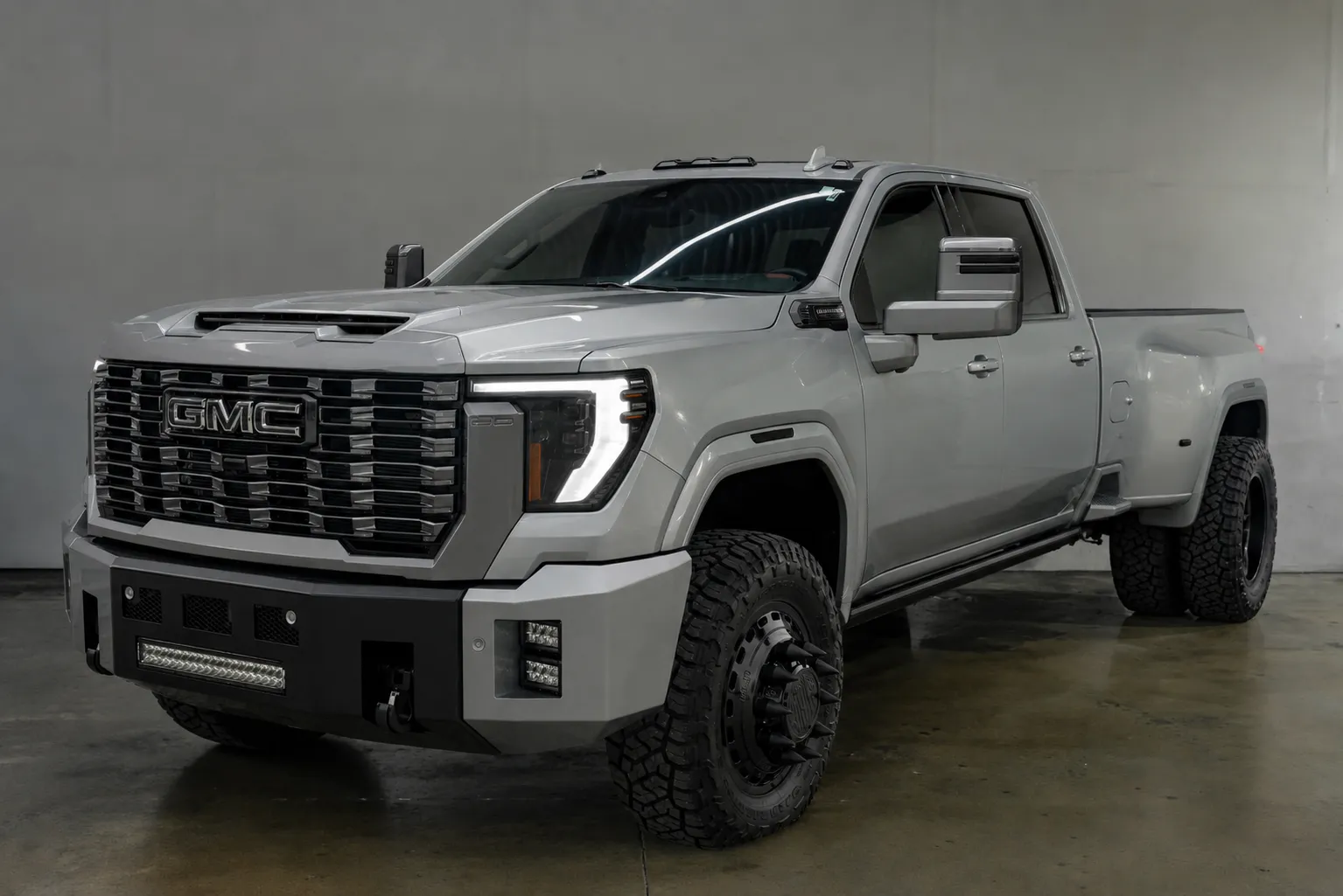 2024 GMC Sierra 3500HD Denali Ultimate
